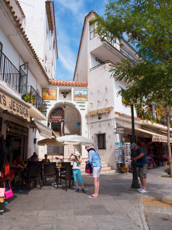 Mijas is one of the most beautiful 'white' villages of the Southern Spain area called Andalucia. It is in the Alpujarra mountains above the coastのeditorial素材