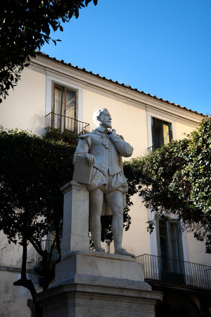 Statue of the poet Torquato Tasso in Piazzo Tasso Sorrento Italyのeditorial素材
