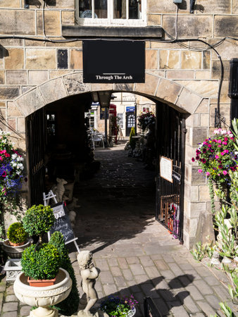 Harrogate is a spa town in North Yorkshire, England.  Historically in the West Riding of Yorkshire, the town is a tourist destination and its visitor attractions include its spa watersのeditorial素材