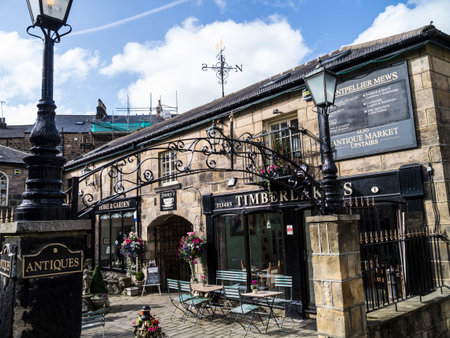 Harrogate is a spa town in North Yorkshire, England.  Historically in the West Riding of Yorkshire, the town is a tourist destination and its visitor attractions include its spa watersのeditorial素材