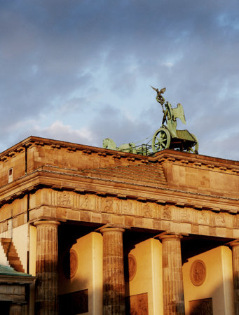 Brandenburg Gate is Berlin's most famous landmark. A symbol of Berlin and German division during the Cold War, it is now a national symbol of peace and unity.のeditorial素材