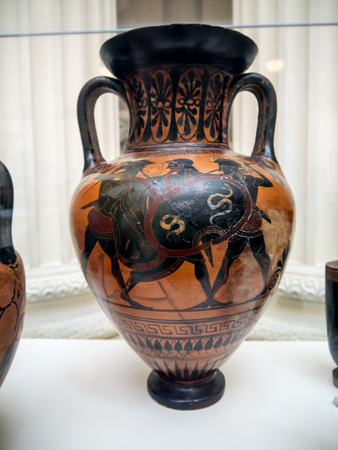 Greek vase  on display in English museumのeditorial素材