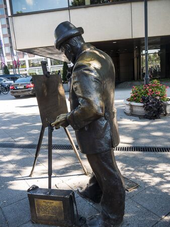 statue of an artist at work on the Danube Promenade in Budapest Hungaryのeditorial素材