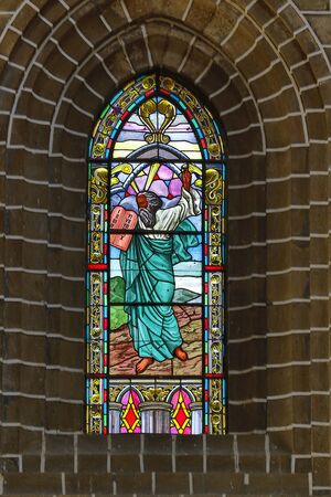 neo-gothic basilica window detailsのeditorial素材