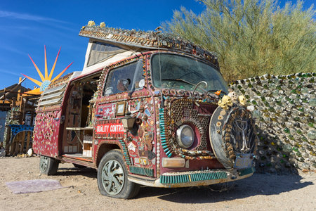 November 17, 2015 Niland, California, USA: vehicle decorated with recycled material at Slab City outlaw community in the Sonoran desertのeditorial素材