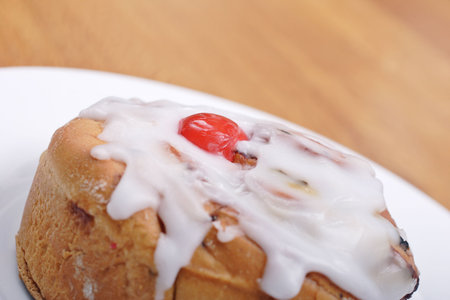 Belgian iced bun