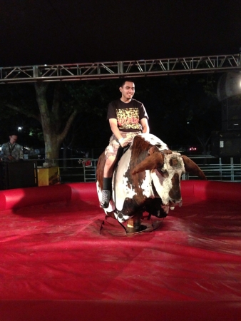 Riding a mechanical bullの素材