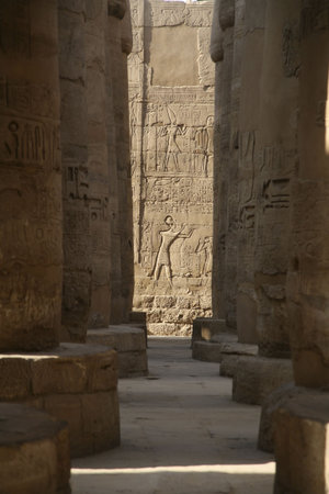 egyptian corridor in karnak temple