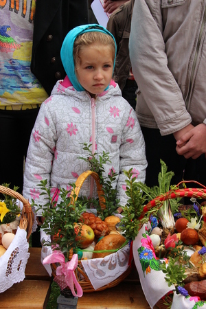 Traditional Easter basket with food のeditorial素材