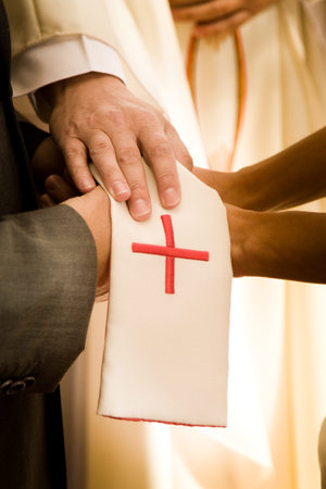 A wedding ceremony with the blessing cloth. の写真素材