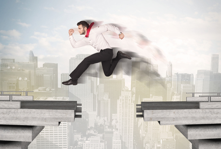 飛び降り自殺の写真 イラスト素材一覧 670件 ストックフォトのamanaimages Plus