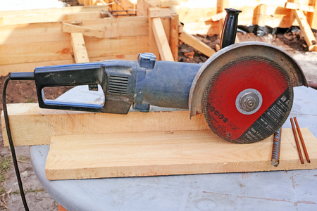 Hand powered power tools for abrasive cutting 
の写真素材