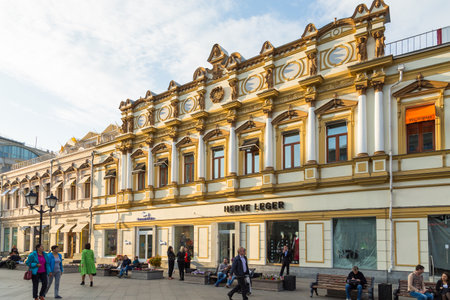 Moscow, Russia- 22 September 2014: View of the buildings at Kuznetzkiy Bridge street. People walking on the boardwalk.のeditorial素材