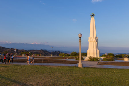 Los Angeles, Hollywood, USA- 10 June 2015: Astronomers Monument Griffith Observatory, summer season.のeditorial素材
