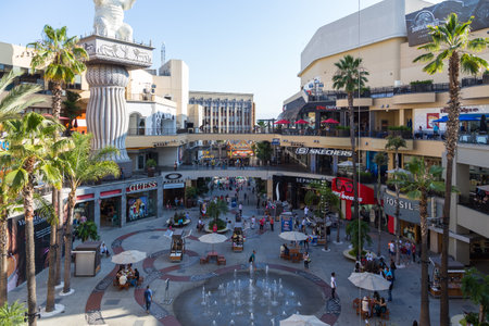 Los Angeles, Hollywood, USA- 10 June 2015: Dolby Theater courtyard with commercials and elephant figures on the roof.のeditorial素材