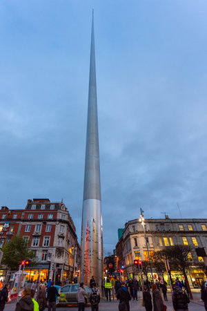 Dublin, Ireland - 09 November 2015: The Spire of Dublin on the O Connell Street Lower, the main thoroughfare in the townのeditorial素材
