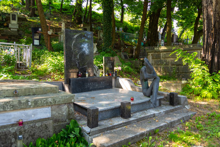 Lviv, Ukraine - 09 June 2018: Graves in Lychakiv Cemetery, State History and Culture Museum-Preserve, historic cemetery in Lviv.のeditorial素材