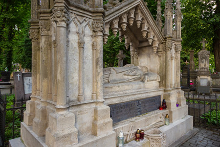Lviv, Ukraine - 09 June 2018: Graves in Lychakiv Cemetery, State History and Culture Museum-Preserve, historic cemetery in Lviv.のeditorial素材