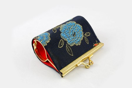 Lovely Jewelry Box with embroidery of flower の写真素材