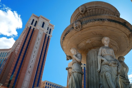 LAS VEGAS - MAR 4: Venetian Hotel Casino on March 4, 2010 in Las Vegas, Nevada. Venetian is famous with Venice replica scene and European style architecture and is filmed in several US movies.のeditorial素材