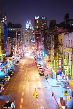 NEW YORK CITY - AUG 7: Manhattan Chinatown, one of the largest and oldest ethnic Chinese communities outside of Asia with population estimates of 90,000 to 100,000, August 7, 2010 in Manhattan, New York City. のeditorial素材