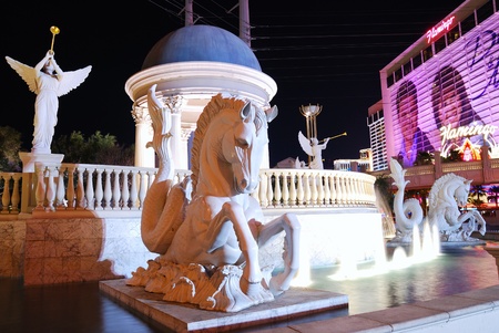 LAS VEGAS - MAR 4: Vegas Strip, 3.8 mile stretch featured with world class hotels and casino, street view at night on March 4, 2010 in Las Vegas, Nevada.のeditorial素材