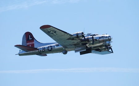JONES BEACH - MAY 30: Boeing B-17 Flying Fortress heavy bomber aircraft on Jones Beach Air Show on May 30, 2010 in Jones Beach, New York. のeditorial素材