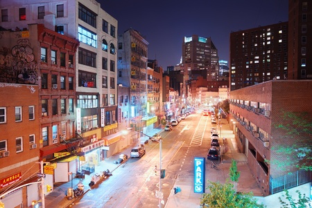 NEW YORK CITY - AUG 7: Manhattan Chinatown, one of the largest and oldest ethnic Chinese communities outside of Asia with population estimates of 90,000 to 100,000, August 7, 2010 in Manhattan, New York City. のeditorial素材