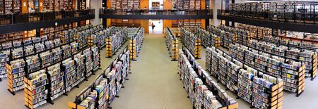 BOSTON, MA - JUN 20: Boston Library interior on June 20, 2011 in Boston, Massachusetts. The Boston Public Library is the first publicly supported municipal library in US with collection of 8.9 million books.のeditorial素材