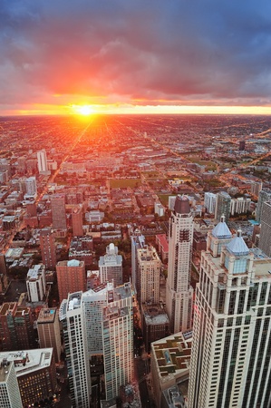 Chicago skyline panorama aerial view with skyscrapers and cloudy sky at sunset.のeditorial素材
