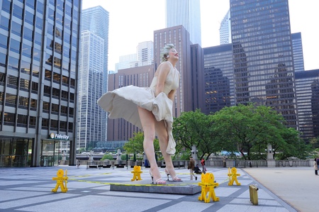CHICAGO, IL - Oct 1: Marilyn Monroe Statue closeup in Pioneer Court Plaza on October 1, 2011 in Chicago, Illinois. The plaza is famous for unusual public art displays and landmark attractions.のeditorial素材