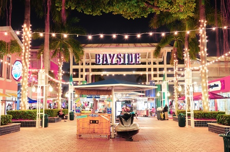 MIAMI, FL - FEB 8: Bayside Marketplace at night on February 8, 2012 in Miami, Florida. It is a festival marketplace and the top entertainment complex in Downtown Miami attracting 15M people annually.のeditorial素材