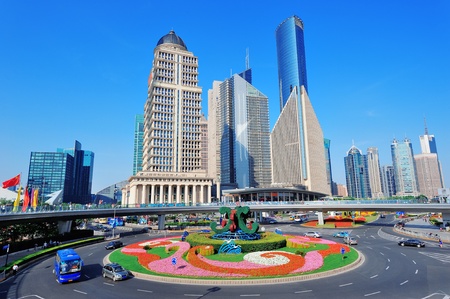Shanghai street view with skyscrapers, roundabout and blue sky.のeditorial素材