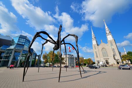 Ottawa, CANADA - SEP 8: Ottawa city street view on September 8, 2012 in Ottawa, Canada. With population of 883,391 as in 2011 and as the capital of Canada, it is the fourth largest city in the country.のeditorial素材