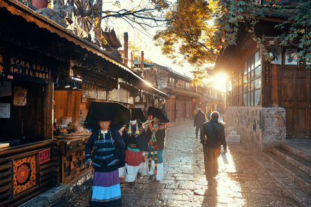 Lijiang, CHINA - DEC 5: Street view on December 5, 2014 in Lijiang, China. Lijiang old town is a UNESCO Heritage Site with 800 years history and confluence for trade along the old tea horse road.のeditorial素材