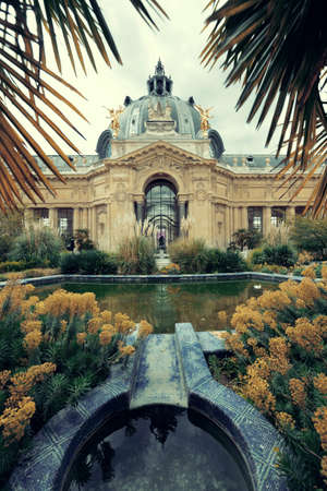 PARIS, FRANCE - MAY 13: Petit Palais museum exterior view on May 13, 2015 in Paris. With the population of 2M, Paris is the capital and most-populous city of Franceのeditorial素材