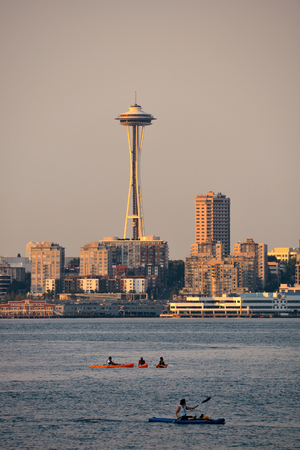 SEATTLE, WA - AUG 14: Space Needle with canoe on August 14, 2015 in Seattle. Seattle is the largest city in both the State of Washington and the Pacific Northwest region of North Americaのeditorial素材