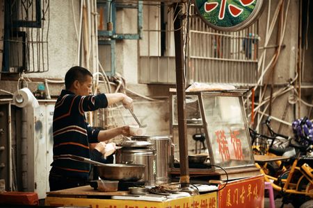 XIAMEN, CHINA â FEB 16: Street view on February 26, 2018 in Xiamen. Xiamen was ranked as China's 2nd-"most suitable city for living"のeditorial素材