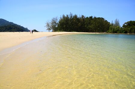 Ao Khao Kwai (Buffalo Bay), Ko Kam Tok, Kham Islands, Ranong, Thailandの写真素材