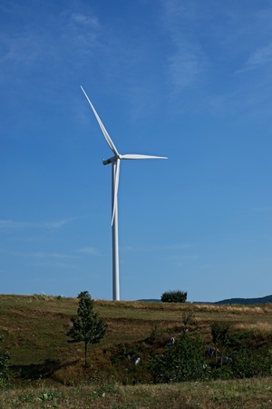 electric windmill in Svata Helena in Romaniaの写真素材