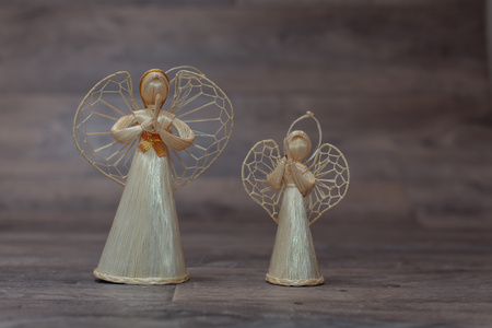 Handmade production figures of straw and Christmas decorations