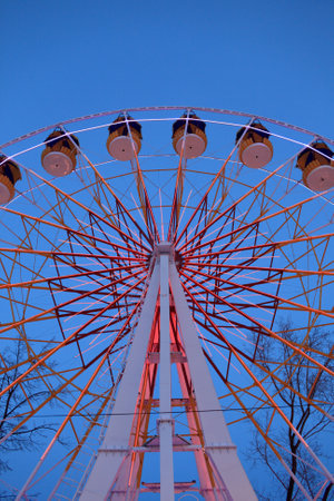 Part of Ferris Wheel at night in Tyumen, Siberia, Tyumenのeditorial素材