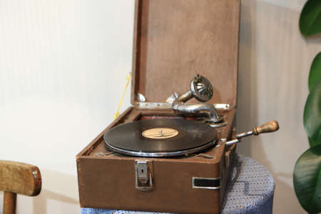 Details of gramophone on the table at homeの写真素材
