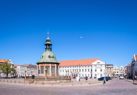 Wismar, Germany - May 8, 2023: Scenic summer outdoor view of town architecture n Wismar, Germanyのeditorial素材