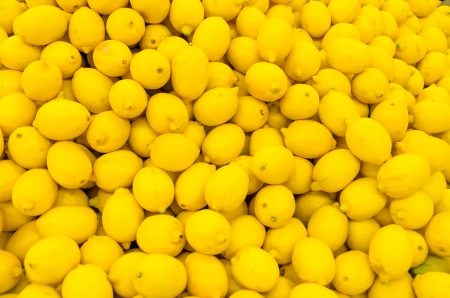 Colorful Display Of Lemons In A Marketの写真素材