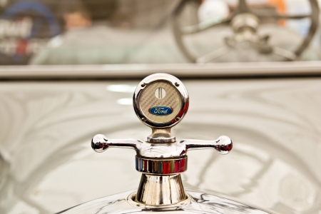 Ford Logo Of An Old 1926 Ford Model T Cabrioのeditorial素材