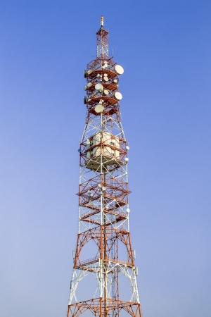 Installation Of Antennas For Sending And Receiving Radio Signals On A Blue Skyの写真素材