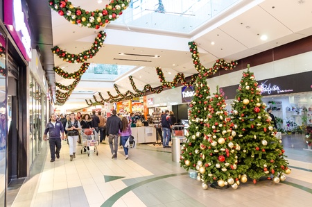 People Shopping For Christmas At Sun Plaza Mall In Bucharest, Romaniaのeditorial素材