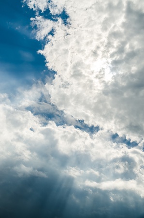Summer Sun Sunshine Rays Through The Cloudsの写真素材