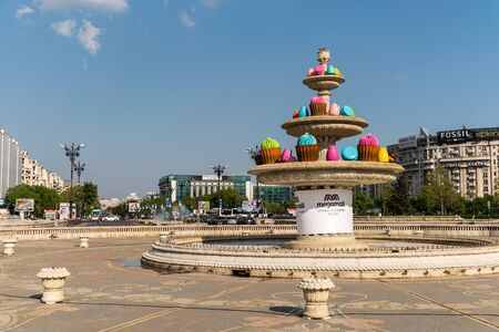 BUCHAREST ROMANIA  MAY 14 2015: The Water Fountain In Union Square Piata Unirii Downtown Of Bucharest Cityのeditorial素材